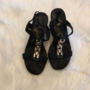 Black Wedges